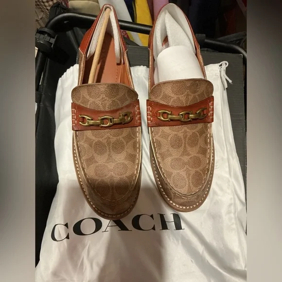 New never worn Coach Brown/Tan Signature Canvas Leather Chain Loafers - Picture 3 of 9